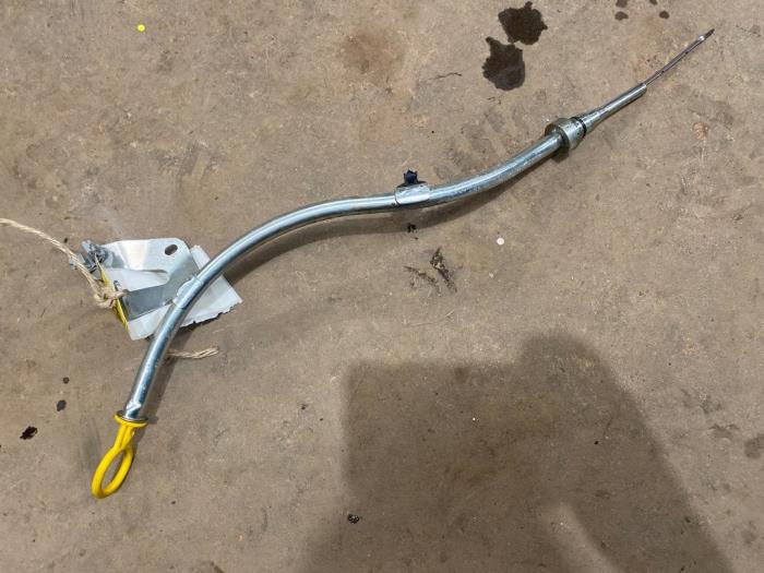 Gebrauchte Ölmessstab Renault Grand Scénic IV (RFAR) 1.3 TCE 140 16V Preis € 20,00 Margenregelung angeboten von F. van den Mosselaar autodemontage