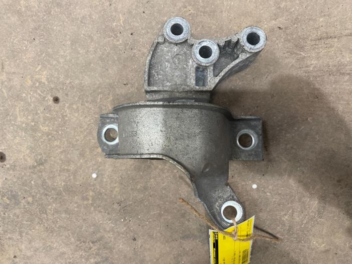 Gebrauchte Motorlager Ford Ka II 1.2 Preis € 15,00 Margenregelung angeboten von F. van den Mosselaar autodemontage