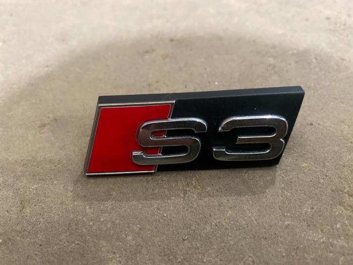 Emblem Audi S3 Limousine 2.0 TFSI 16V - 8P0853736A