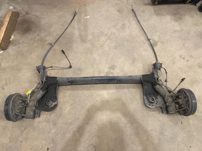 Gebrauchte Hinterachse Vorderradantrieb Toyota Aygo (B40) 1.0 12V VVT-i Preis € 150,00 Margenregelung angeboten von F. van den Mosselaar autodemontage