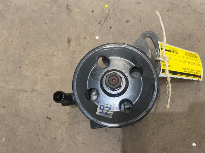 Begagnade Servostyrningspump Chevrolet Aveo (250) 1.2 16V Pris € 25,00 Marginaltabell erbjuds av F. van den Mosselaar autodemontage