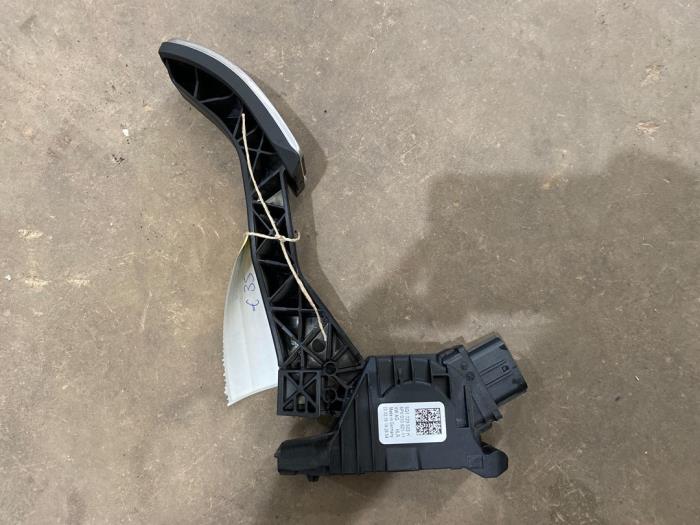 Używane Pedal gazu Audi RS 3 Limousine (8VS/8VM) 2.5 TFSI 20V Quattro Cena € 35,00 Procedura marży oferowane przez F. van den Mosselaar autodemontage