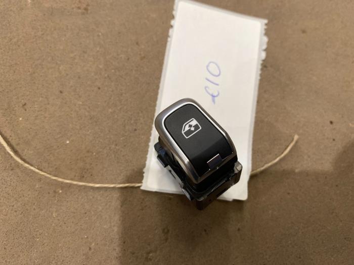 Przelacznik elektrycznej szyby z Audi RS 3 Limousine (8VS/8VM) 2.5 TFSI 20V Quattro 2019