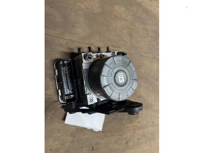 Pompe ABS d'un Audi RS 3 Limousine (8VS/8VM) 2.5 TFSI 20V Quattro 2019