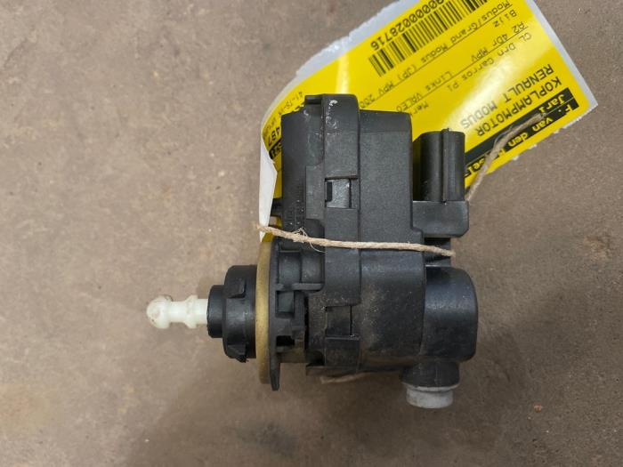 Używane Silnik reflektora Renault Modus/Grand Modus (JP) 1.4 16V Cena € 10,00 Procedura marży oferowane przez F. van den Mosselaar autodemontage