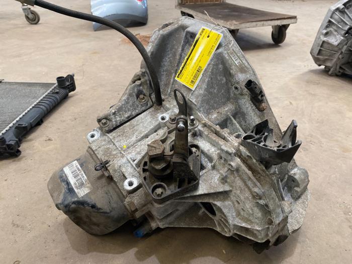 Gearbox from a Renault Clio III (BR/CR) 1.5 dCi 70 2007