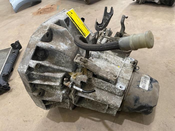 Gearbox from a Renault Clio III (BR/CR) 1.5 dCi 70 2007