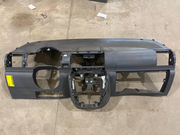 Używane Panel Volkswagen Fox (5Z) 1.2 Cena € 50,00 Procedura marży oferowane przez F. van den Mosselaar autodemontage