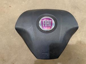 Usagé Airbag gauche (volant) Fiat Grande Punto (199) 1.4 Prix € 25,00 Règlement à la marge proposé par F. van den Mosselaar autodemontage