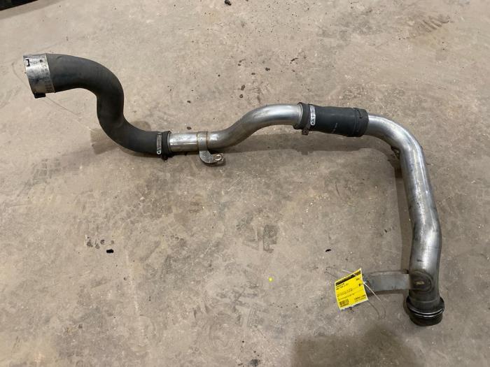 Gebrauchte Intercooler Schlauch Renault Twingo II (CN) 1.5 dCi 90 FAP Preis € 25,00 Margenregelung angeboten von F. van den Mosselaar autodemontage