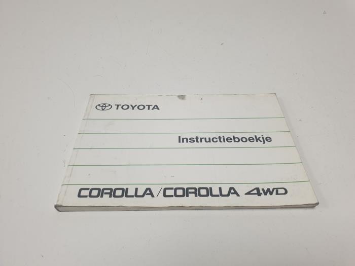 Livret d'instructions d'un Toyota Corolla (E9)  1990