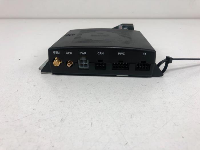 Używane Antena Skoda Superb Combi (3V5) 1.6 TDI Cena € 50,00 Procedura marży oferowane przez F. van den Mosselaar autodemontage
