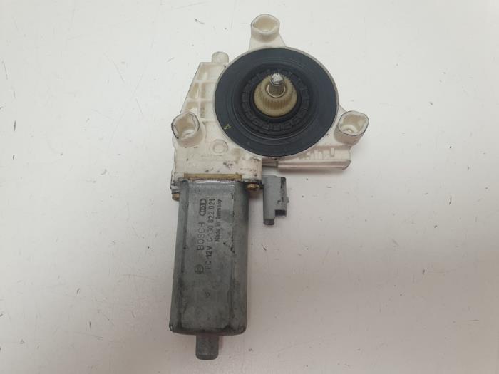 Usados Motor de ventanilla de puerta Peugeot 307 (3A/C/D) 2.0 HDi 90 Precio € 15,00 Norma de margen ofrecido por F. van den Mosselaar autodemontage