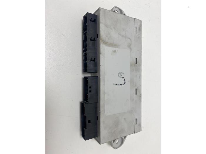 Begagnade Modul (diverse) BMW 7 serie (E65/E66/E67) 735i,Li 3.6 V8 32V Pris € 20,00 Marginaltabell erbjuds av F. van den Mosselaar autodemontage