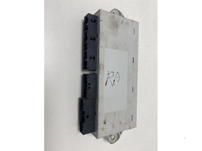 Używane Modul (rózne) BMW 7 serie (E65/E66/E67) 735i,Li 3.6 V8 32V Cena € 20,00 Procedura marży oferowane przez F. van den Mosselaar autodemontage