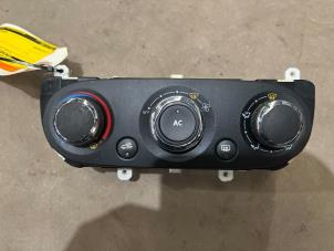 Gebrauchte Heizung Bedienpaneel Renault Clio IV Estate/Grandtour (7R) 0.9 Energy TCE 12V Preis € 25,00 Margenregelung angeboten von F. van den Mosselaar autodemontage