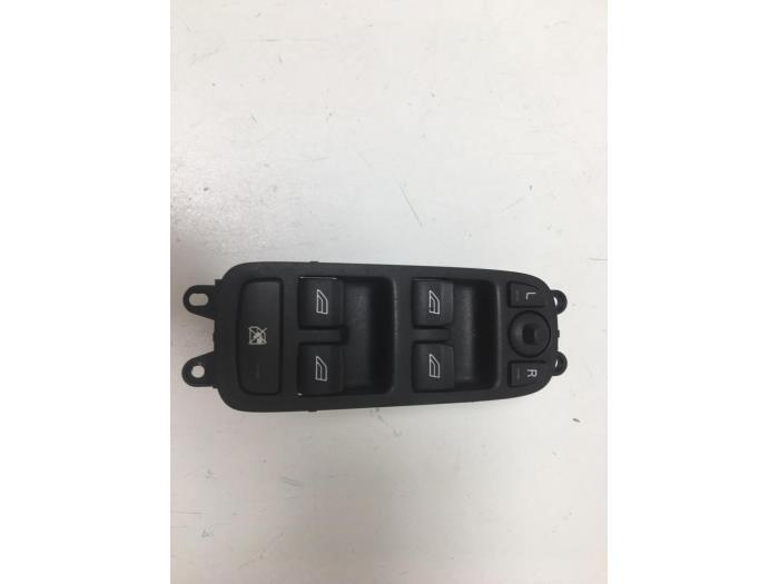Multi-functional window switch from a Volvo V50 (MW) 2.0 D 16V 2005