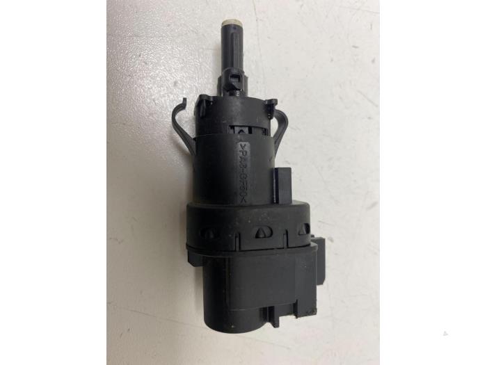 Brake light switch from a Ford Focus C-Max 1.8 16V 2004