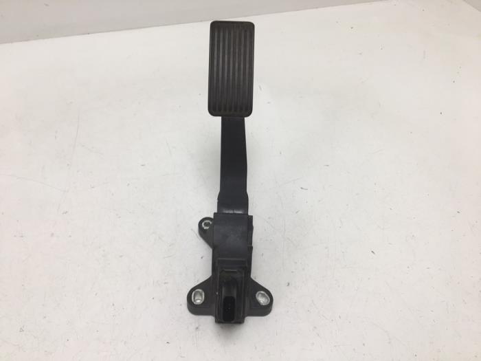 Gebrauchte Gaspedal Peugeot 107 1.0 12V Preis € 15,00 Margenregelung angeboten von F. van den Mosselaar autodemontage