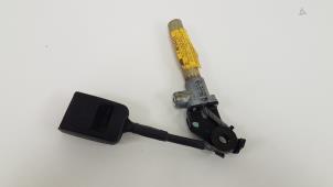 Used Seatbelt tensioner, left Renault Twingo (C06) 1.2 Price € 15,00 Margin scheme offered by F. van den Mosselaar autodemontage