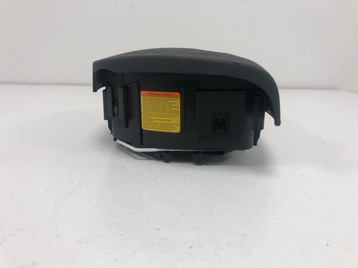 Left airbag (steering wheel) from a Ford Focus 2 Wagon 1.6 16V 2008