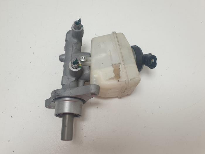 Used Master cylinder Dacia Sandero I (BS) 1.2 16V Price € 15,00 Margin scheme offered by F. van den Mosselaar autodemontage