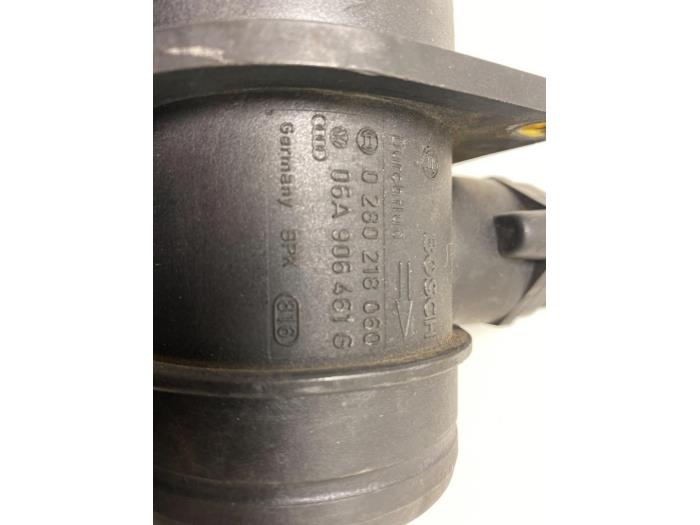 Airflow meter from a Seat Alhambra (7V8/9) 2.0 2003