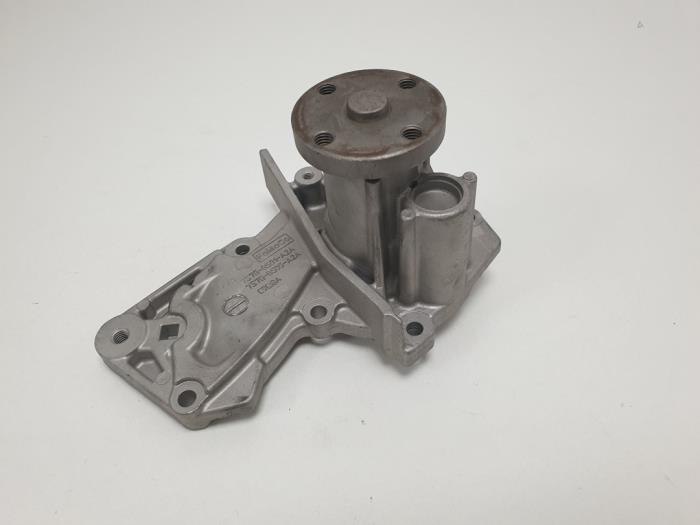 Begagnade Vattenpump Ford Focus 2 1.6 16V Pris € 20,00 Marginaltabell erbjuds av F. van den Mosselaar autodemontage