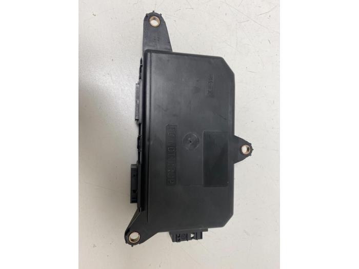 Usados Módulo electrónico central Fiat Stilo (192A/B) 1.2 16V 3-Drs. Precio € 10,00 Norma de margen ofrecido por F. van den Mosselaar autodemontage