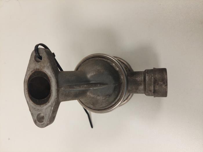 Gebrauchte AGR Ventil BMW 7 serie (E65/E66/E67) 745i,Li 4.4 V8 32V Preis € 20,00 Margenregelung angeboten von F. van den Mosselaar autodemontage