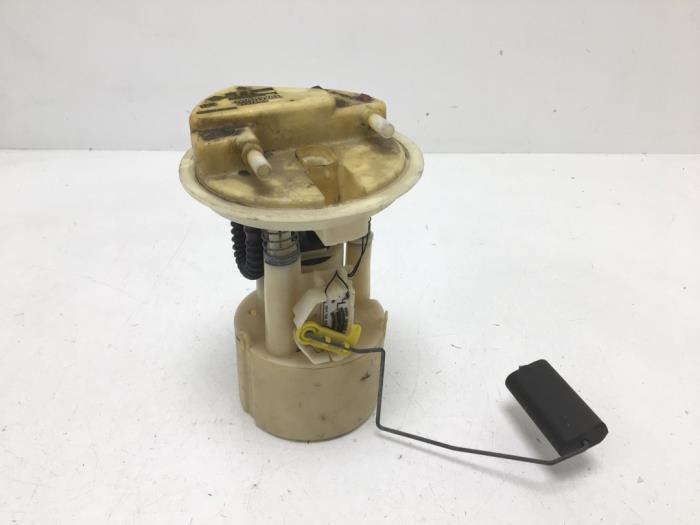 Usagé Pompe d'injection Renault Clio II (BB/CB) 1.2 Prix € 25,00 Règlement à la marge proposé par F. van den Mosselaar autodemontage