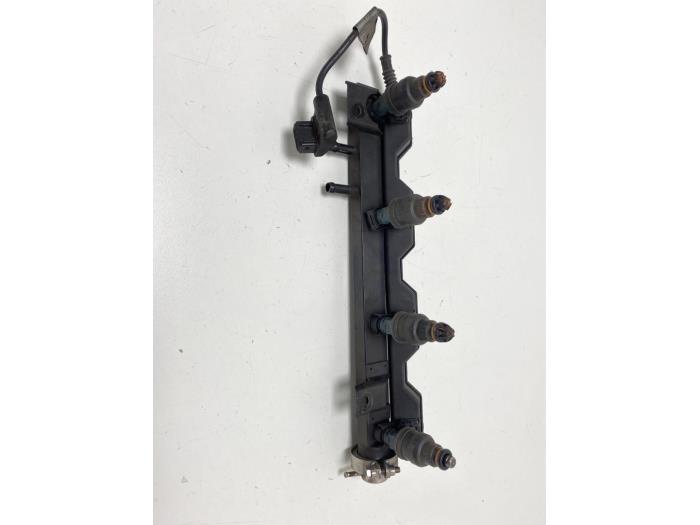 Usagé Système d'injection BMW 3 serie (E36/4) 318i Prix € 35,00 Règlement à la marge proposé par F. van den Mosselaar autodemontage