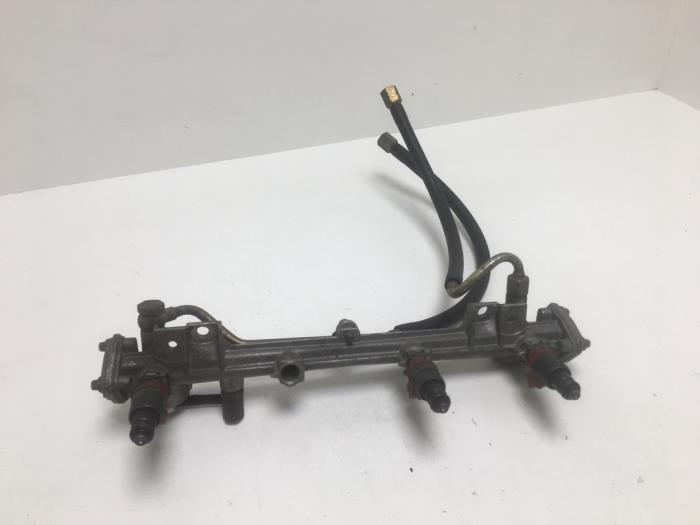 Usagé Système d'injection Mercedes C (W202) 1.8 C-180 16V Prix € 30,00 Règlement à la marge proposé par F. van den Mosselaar autodemontage