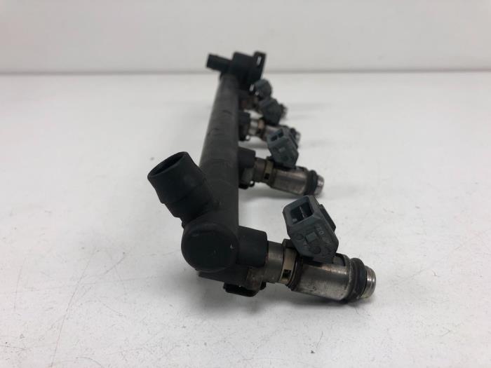 Fuel injector nozzle Renault Megane 1.6 16V - 7700112519 K4M