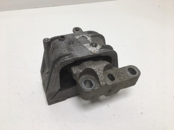 Used Engine mount Seat Altea (5P1) 1.6 Price € 15,00 Margin scheme offered by F. van den Mosselaar autodemontage