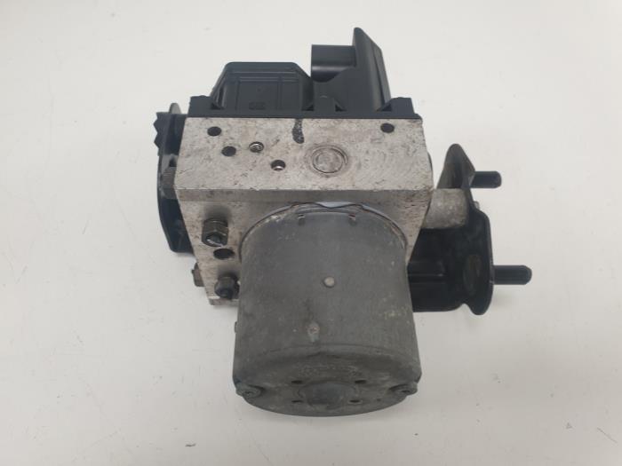 Używane Pompa ABS Rover 75 1.8 16V Classic Cena € 50,00 Procedura marży oferowane przez F. van den Mosselaar autodemontage