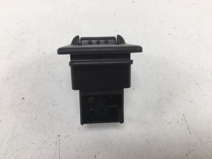 Electric window switch from a Volkswagen New Beetle (9C1/9G1) 2.0 2000