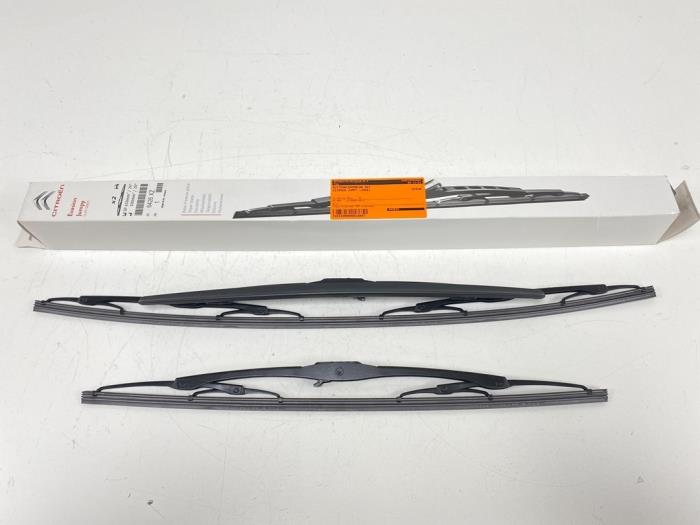 Set of wiper blades from a Citroën Jumpy (U64)  2006
