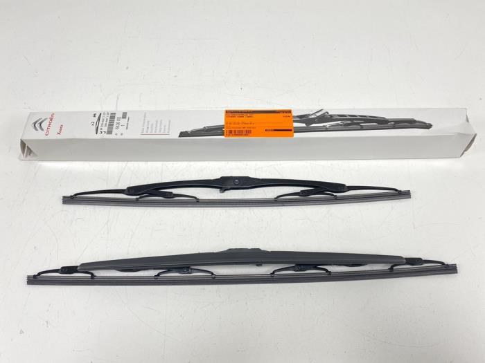 Set of wiper blades from a Citroën Xsara (N1)  2004