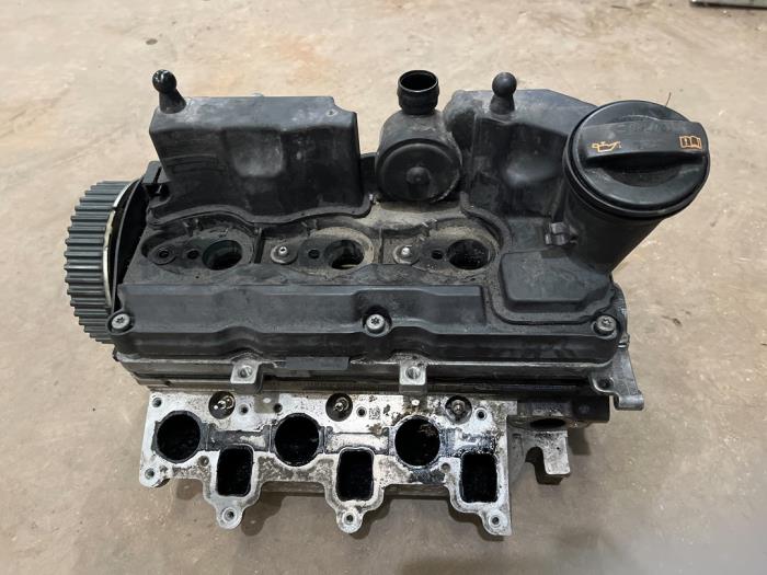 Begagnade Topplock Volkswagen Polo V (6R) 1.2 TDI 12V BlueMotion Pris € 75,00 Marginaltabell erbjuds av F. van den Mosselaar autodemontage