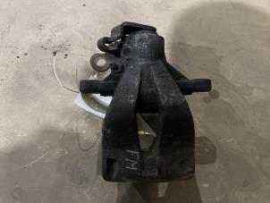 Used Rear brake calliper, left Fiat Stilo (192A/B) 1.2 16V 3-Drs. Price € 35,00 Margin scheme offered by F. van den Mosselaar autodemontage