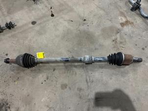 Used Front drive shaft, right Nissan Note (E11) 1.6 16V Price € 35,00 Margin scheme offered by F. van den Mosselaar autodemontage