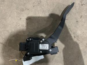 Used Accelerator pedal Mitsubishi Colt (Z2/Z3) 1.3 16V Price € 14,50 Margin scheme offered by F. van den Mosselaar autodemontage