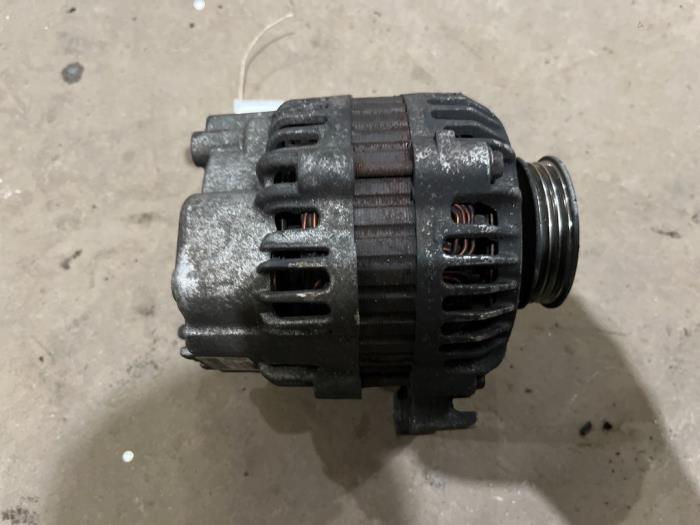Usagé Dynamo Renault Clio II (BB/CB) 1.2 16V Prix € 25,00 Règlement à la marge proposé par F. van den Mosselaar autodemontage