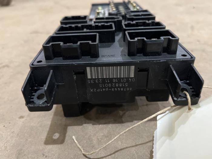 Fuse box Volvo XC70/V70XC XC70 2.5 T 20V 518829015 VOLVO