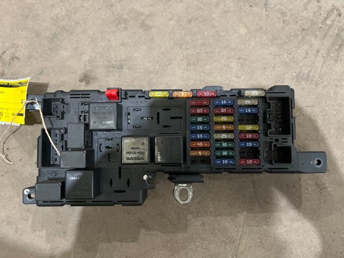 Fuse box Volvo XC70/V70XC XC70 2.5 T 20V 518829015 VOLVO