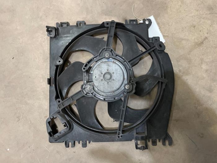 Używane Wentylator Renault Modus/Grand Modus (JP) 1.4 16V Cena € 25,00 Procedura marży oferowane przez F. van den Mosselaar autodemontage