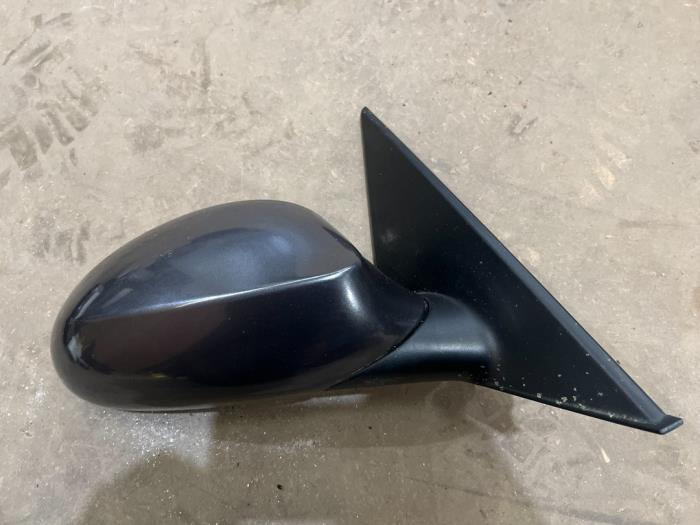 Wing mirror, right from a BMW 1 serie (E87/87N) 120d 16V 2006
