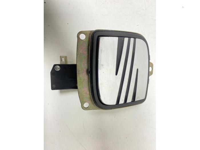 Używane Uchwyt tylnej klapy Seat Ibiza III (6L1) 1.2 12V Cena € 15,00 Procedura marży oferowane przez F. van den Mosselaar autodemontage