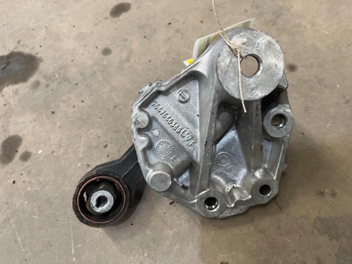 Used Engine mount Peugeot 508 SW (8E/8U) 1.6 HDiF 16V Price € 15,00 Margin scheme offered by F. van den Mosselaar autodemontage